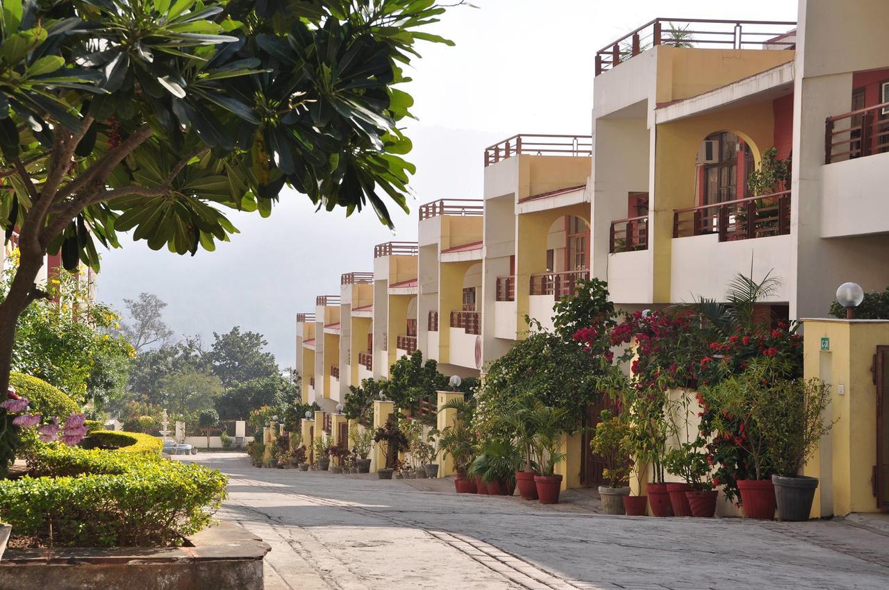 Ganga Vatika Ayurveda Bhavan Hotell Rishīkesh Exteriör bild