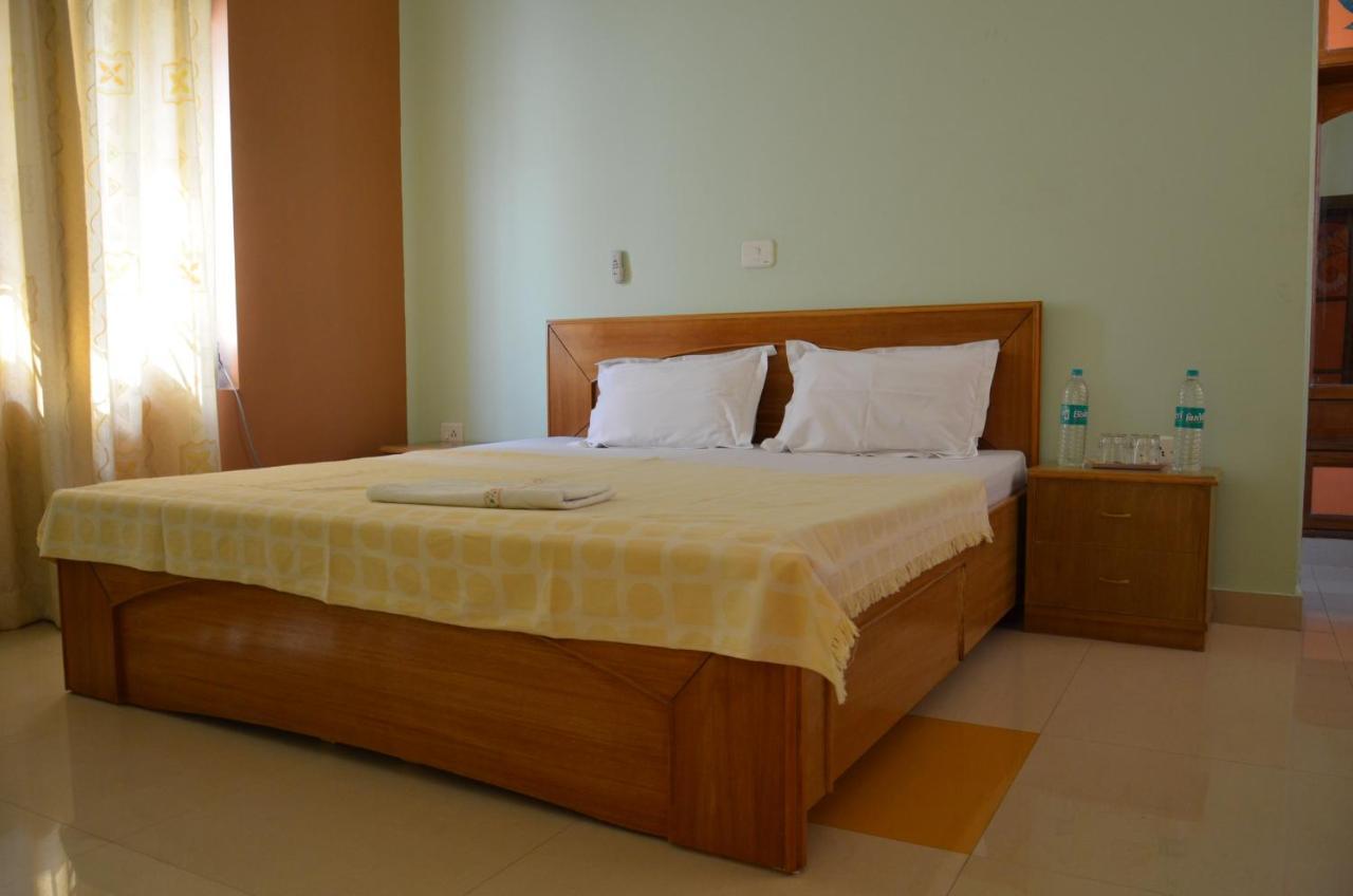 Ganga Vatika Ayurveda Bhavan Hotell Rishīkesh Exteriör bild