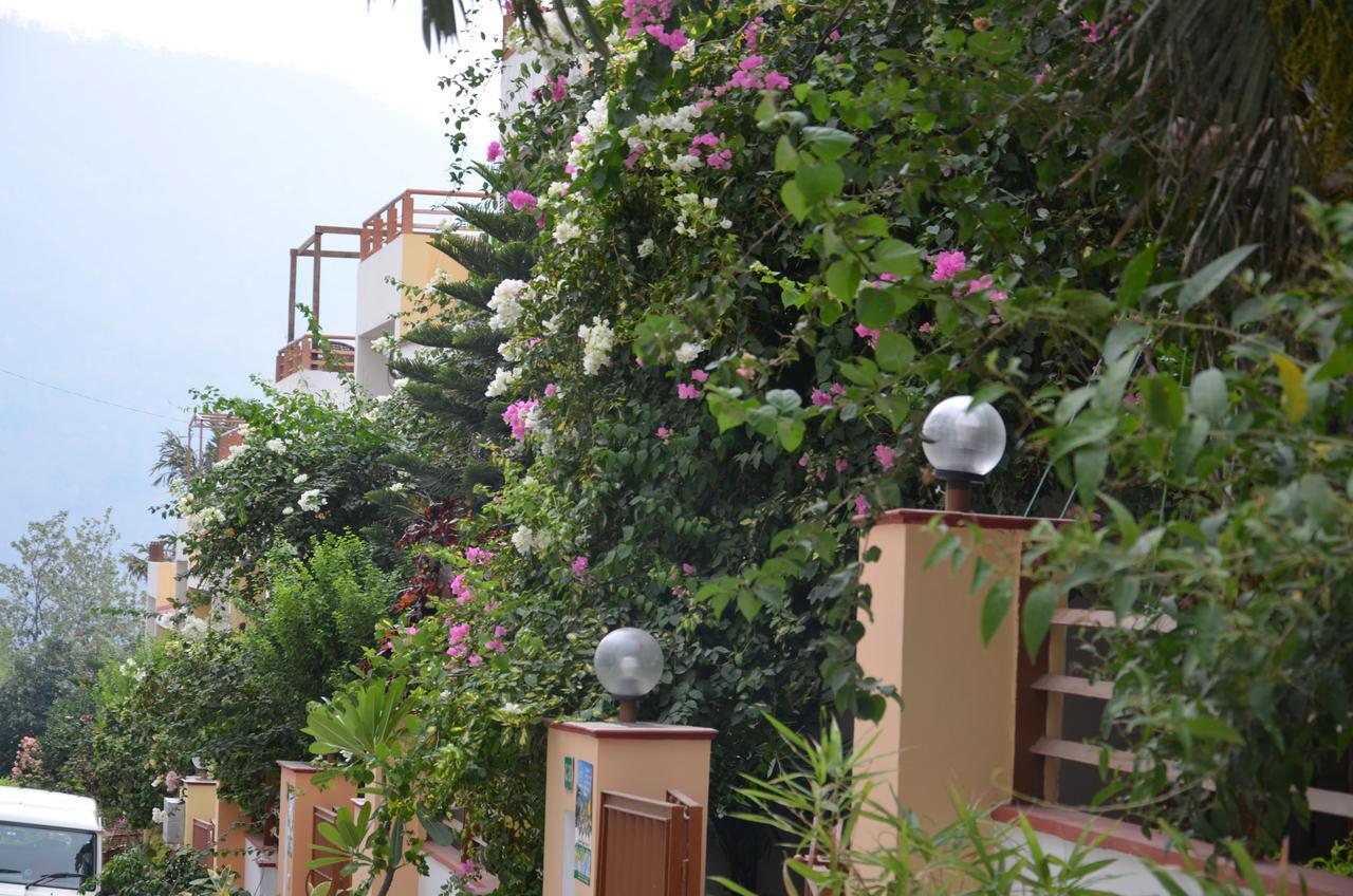 Ganga Vatika Ayurveda Bhavan Hotell Rishīkesh Exteriör bild