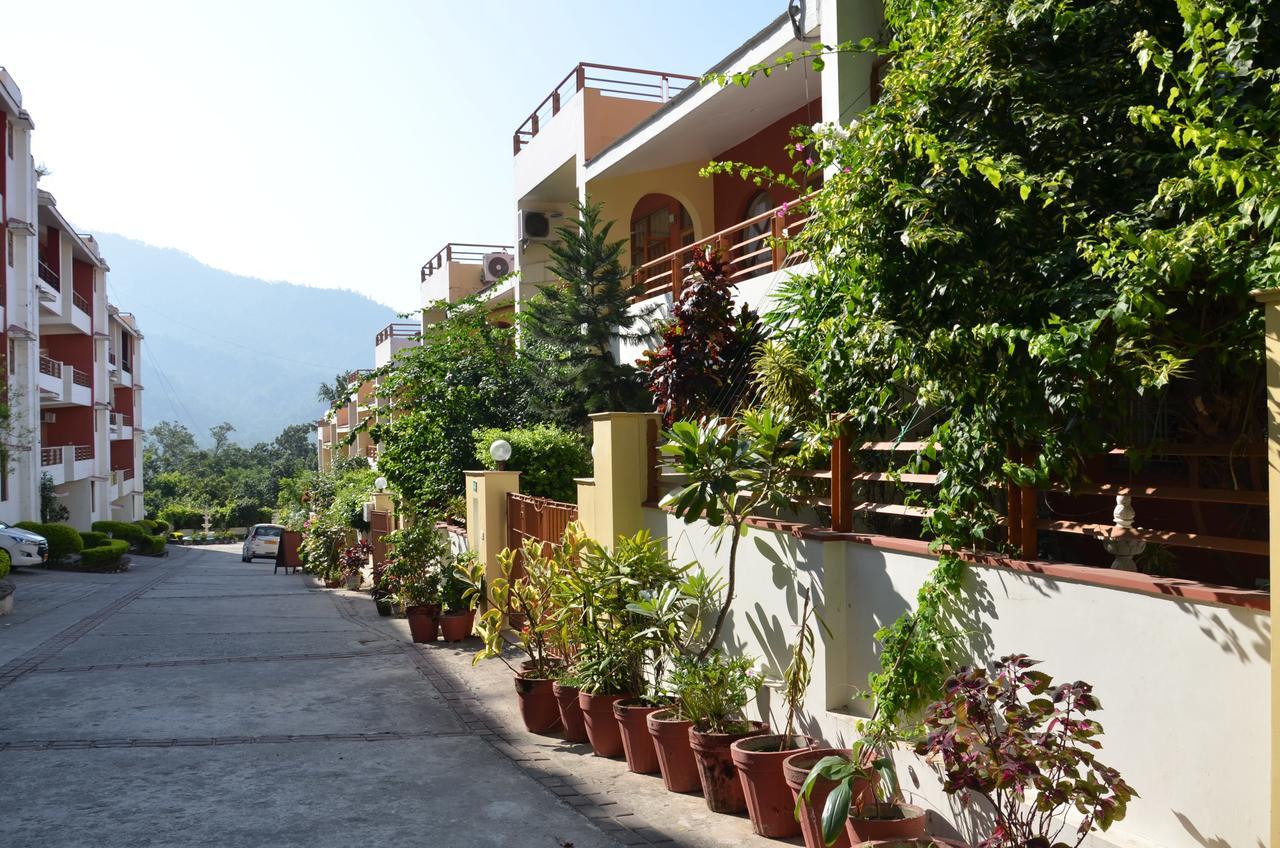 Ganga Vatika Ayurveda Bhavan Hotell Rishīkesh Exteriör bild